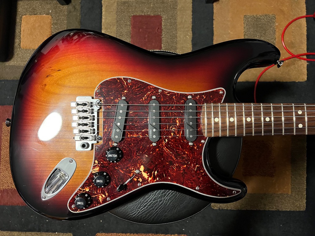 [Fender Stratocaster Fishman Fluence]